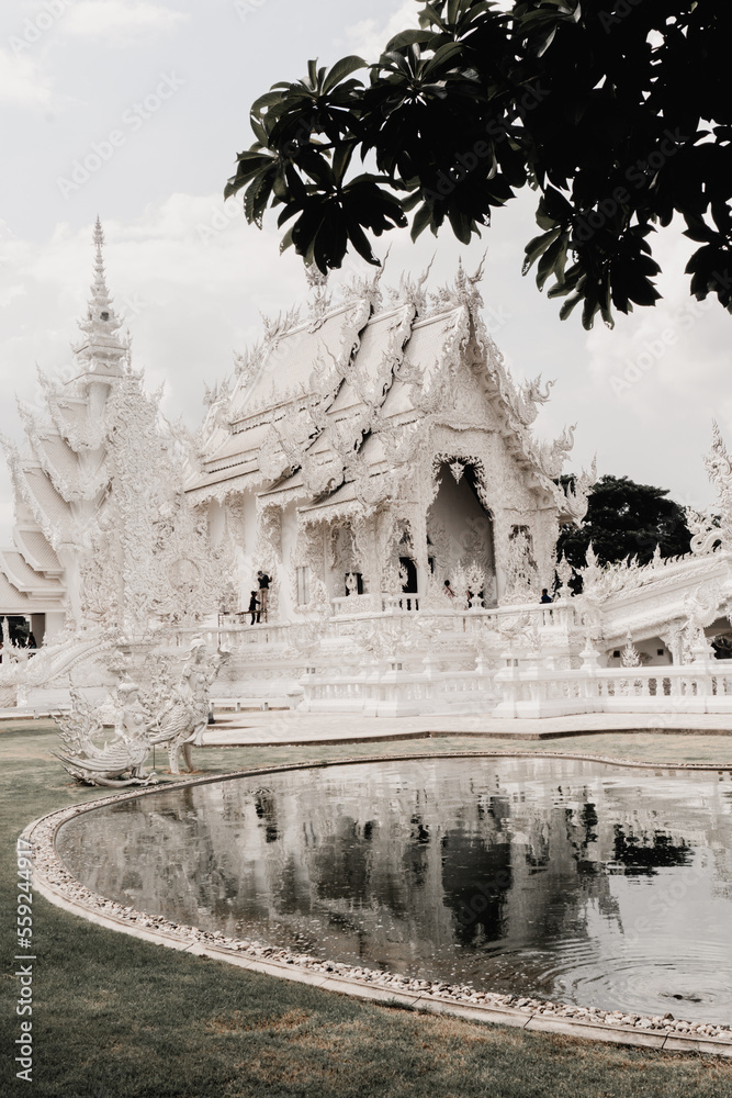Wat Rong Jhun White Temple