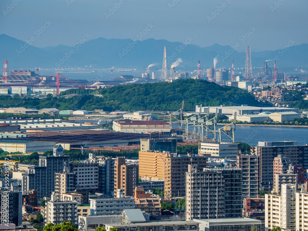 Fototapeta premium 皿倉山の麓より八幡の工場を望む