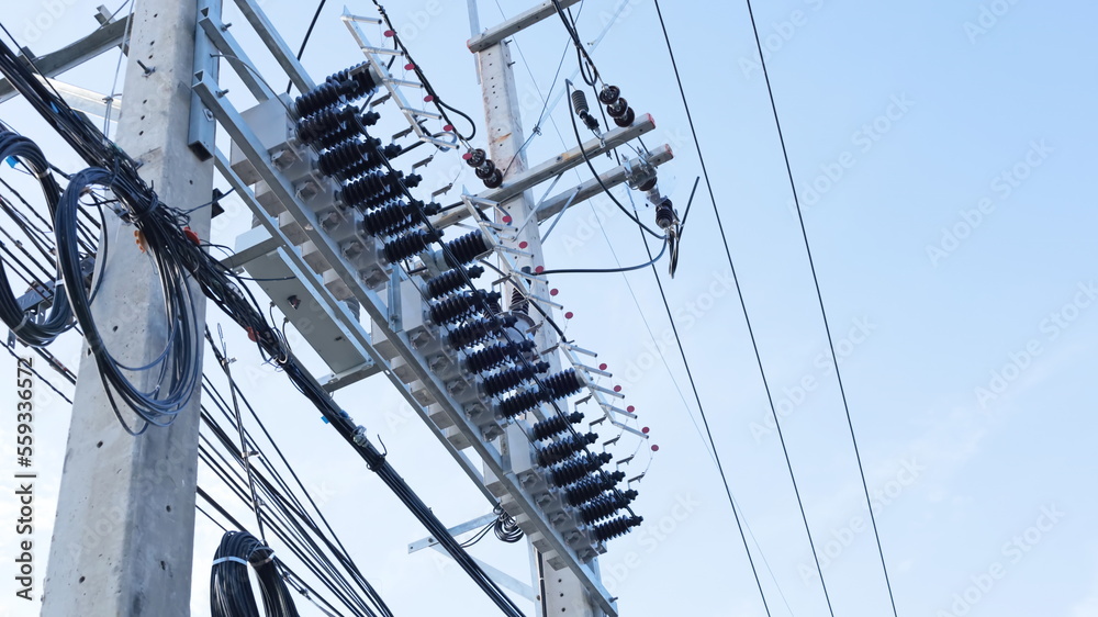 Foto de Capacitor bank on the pole. A device for optimizing voltage regulation on power