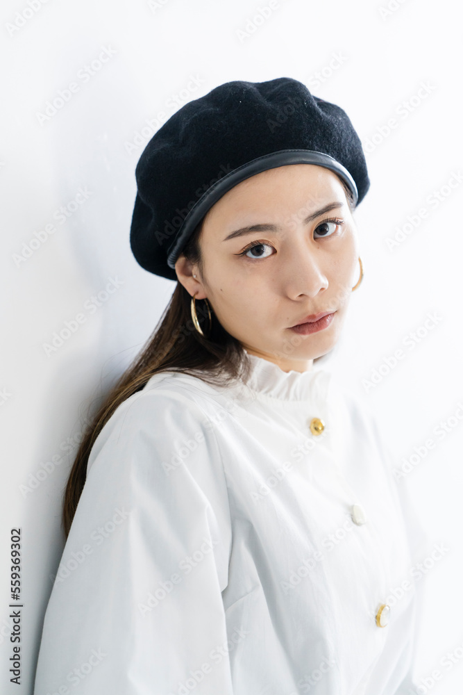 知的でクールな女性 知的でクールな女性