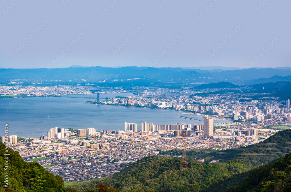 比叡山 の 展望台 から 大津市 を望む 眺望　【 滋賀県 琵琶湖 の イメージ 】