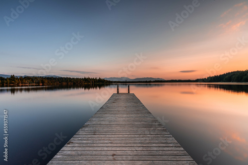 Fototapeta Naklejka Na Ścianę i Meble -  sunset on the lake