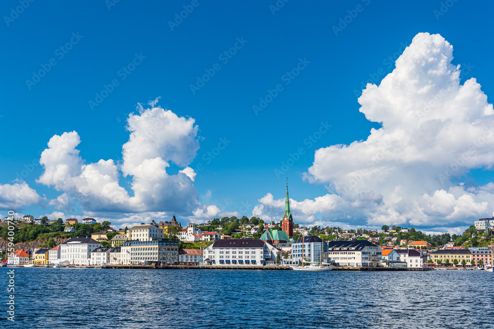 Blick auf die Stadt Arendal in Norwegen Blick auf die Stadt Arendal in Norwegen