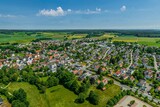 Adelsried im nördlichen Landkreis Augsburg aus der Luft