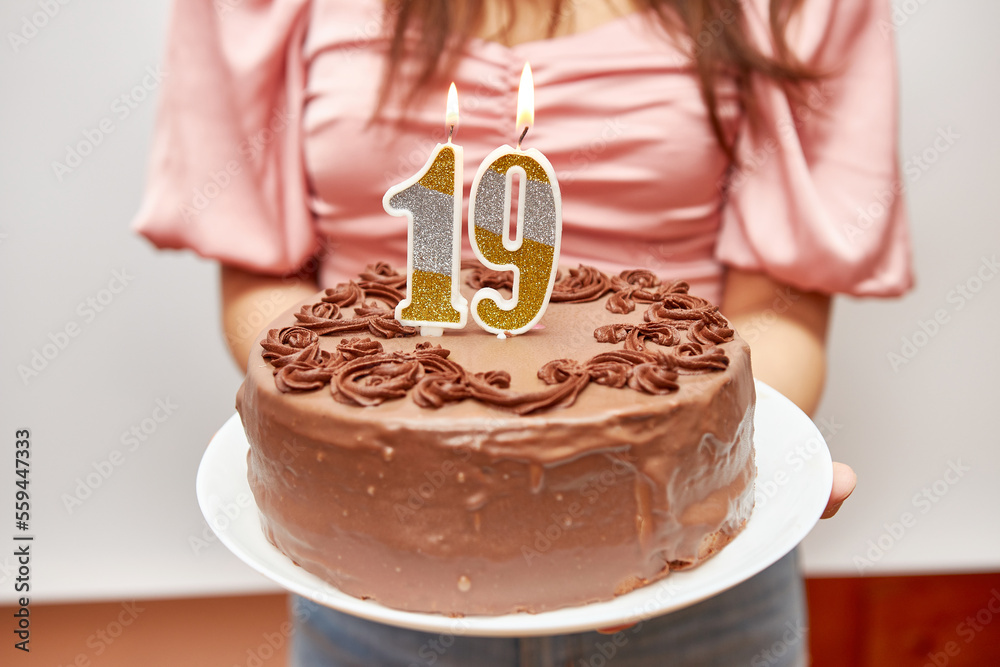 Amazon.com: Ushinemi 19th Birthday Cake Topper - 19 Brithday Decorations  for men women 5.9x4.75 inch, Glitter Black : Grocery & Gourmet Food