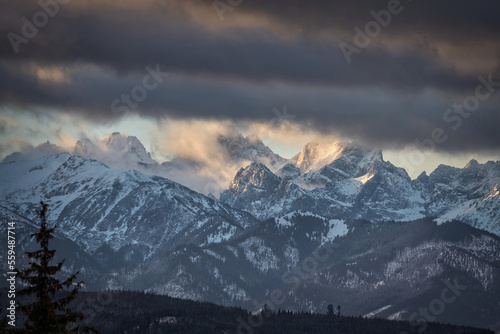 Winter landscape of Tatra Mountains at sunrise. Poland © Patryk Kosmider