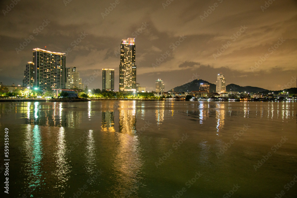Fototapeta premium THAILAND SIRACHA CITY SKYLINE