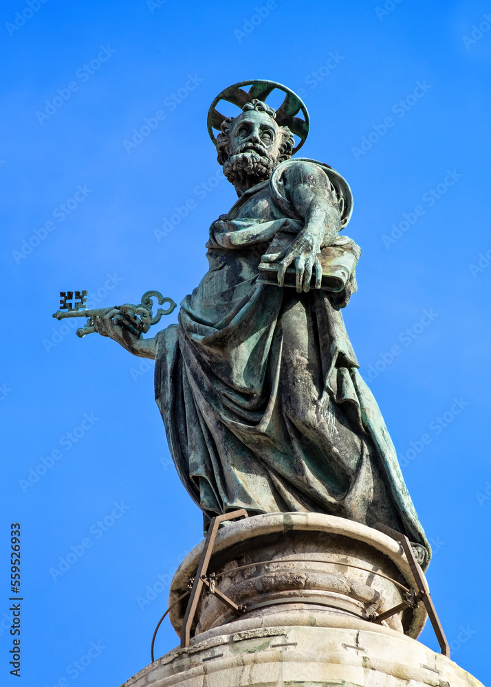 Fountain of Neptune in the Piazza della Signoria in front of the Palazzo Vecchio. Florence, Italy.