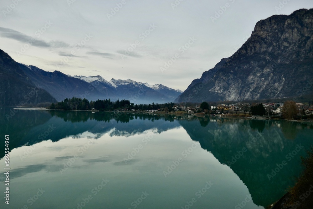Lake Mazzola, Como, Italy Lake Mazzola, Como, Italy