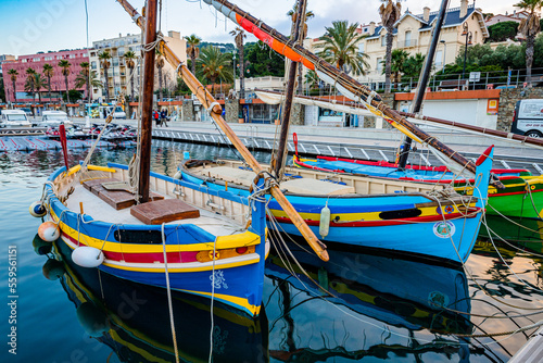 Wallpaper Mural Barque Catalane dans le port de Banyuls-sur-Mer Torontodigital.ca