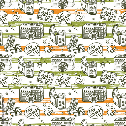 Vector Seamless Pattern with Hand Drawn Doodle Retro Photo Cameras