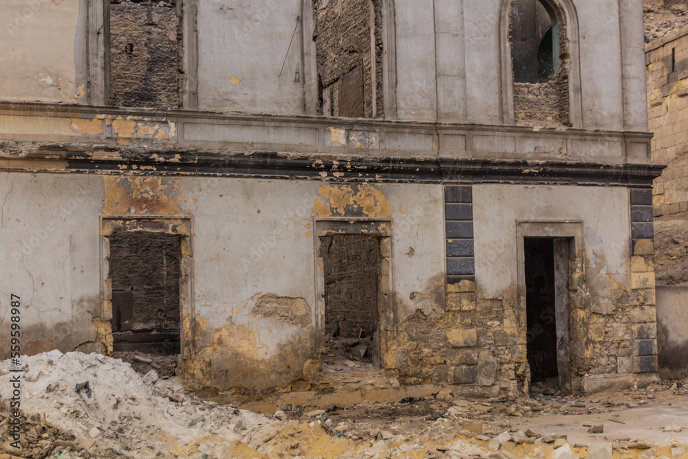 Crumbling house in the center of Cairo, Egypt Crumbling house in the center of Cairo, Egypt