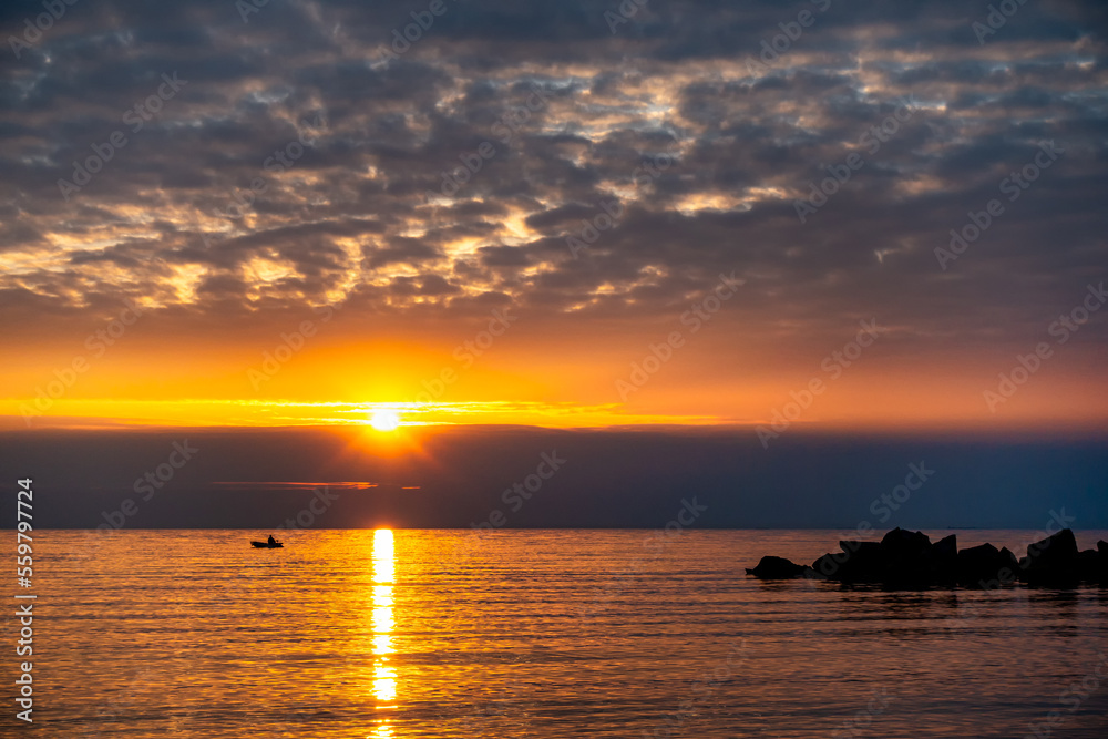 stimmungsvoller Sonnenuntergang am Strand Ostsee stimmungsvoller Sonnenuntergang am Strand Ostsee