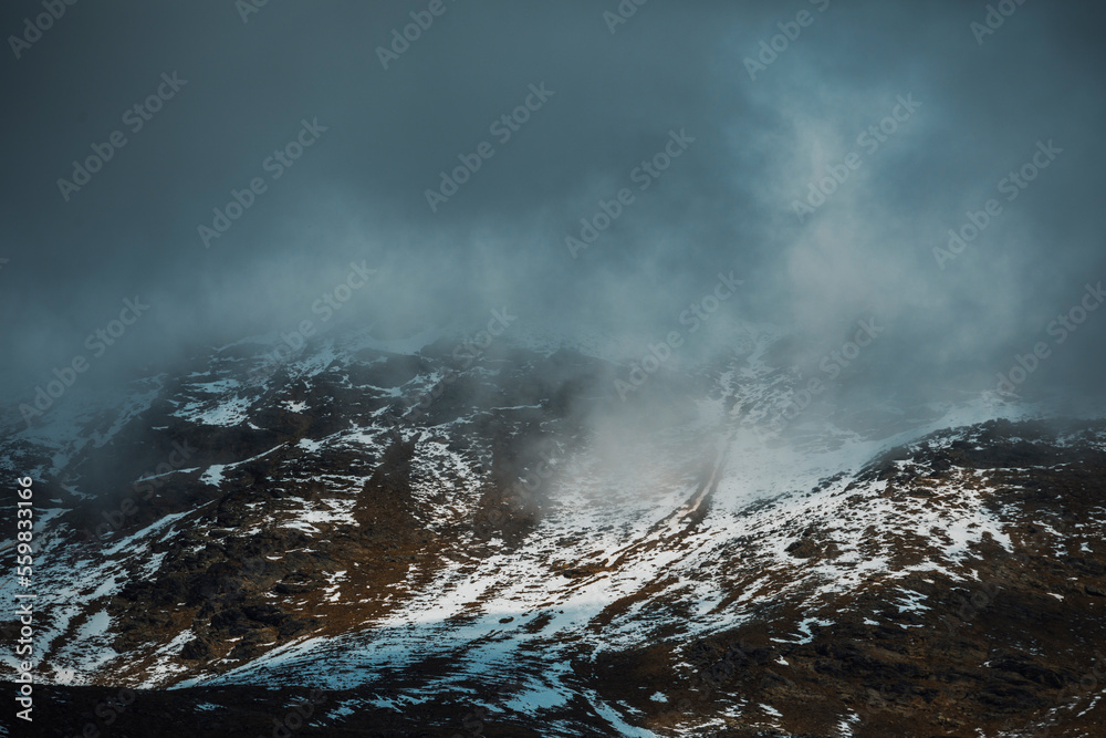 Obraz premium clouds over the mountains