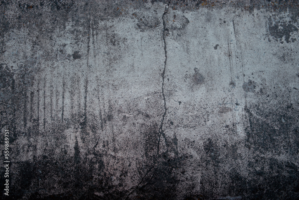 Obraz premium Dark grey wall with a crack, surface. Background