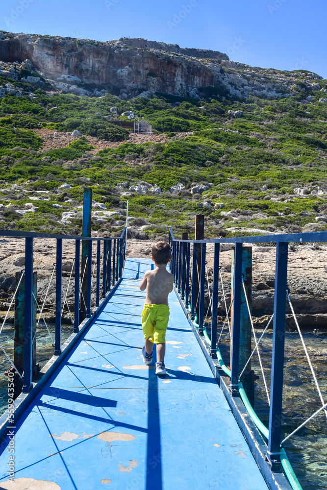 Schiffsanleger vor der Insel Tigani in der Balos Bucht, Kreta (Griechenland)