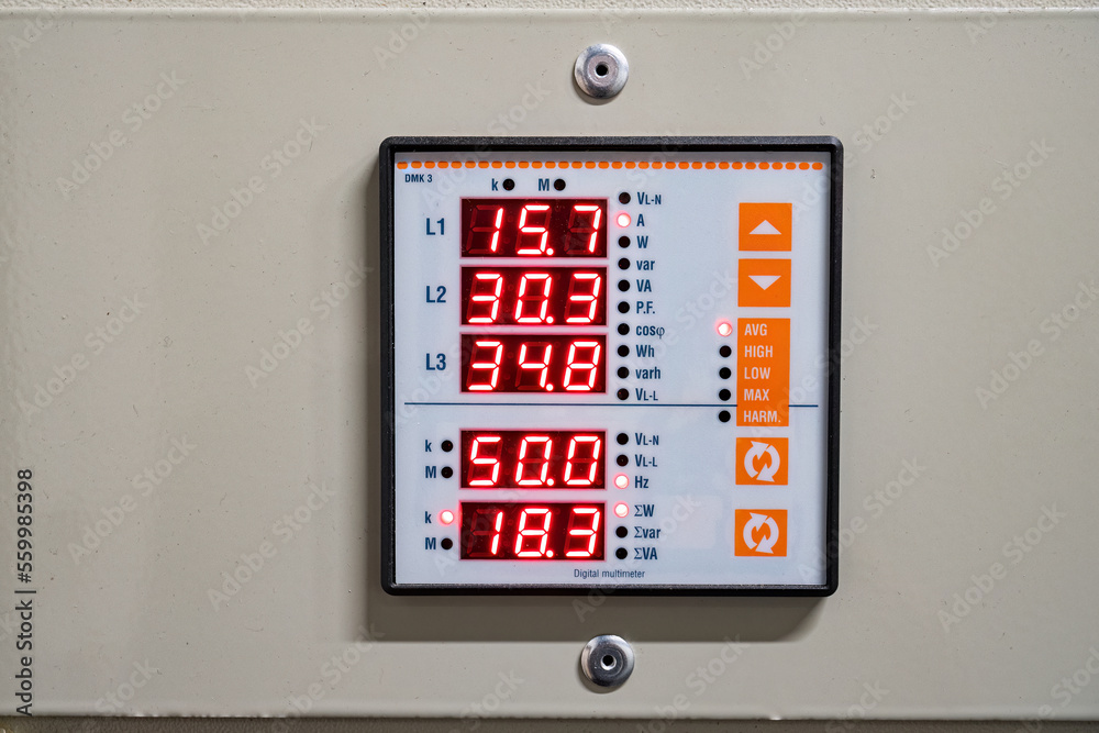 Electronic indicator of consumption in individual phases in the substation. Electronic indicator of consumption in individual phases in the substation.