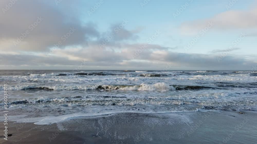Ocean waves on the beach Ocean waves on the beach