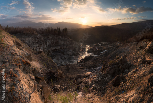 Fototapeta Naklejka Na Ścianę i Meble -  Kamieniołom w Łodygowicach