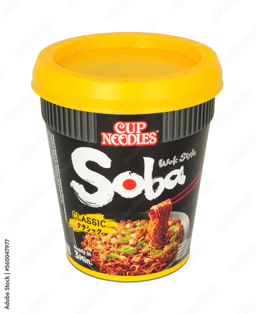 Soba cup noodles classic wok style flavour instant noodles in a 90g tub