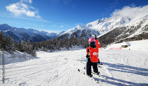 bambini sci sciare montagna neve corso sci scuola sci  photo