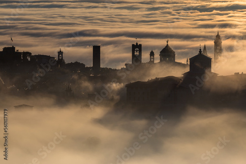 Bergamo nella nebbia