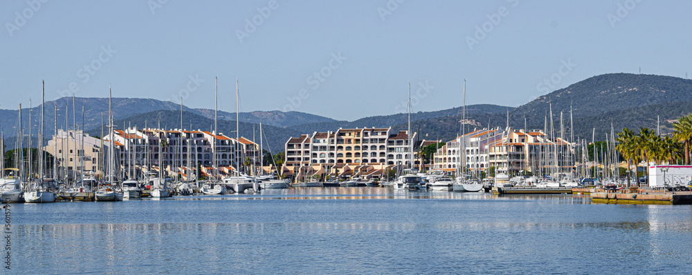Naklejka premium Port Grimaud hotel