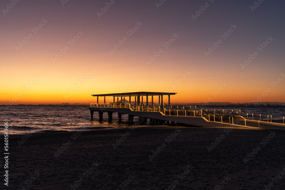 SUNSET BEACH PARK INAGEで見る夕焼け・稲毛海浜公園・千葉県