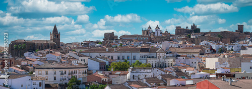 Vista panorámica desde el mirador Infanta Isabel de la ciudad de Cáceres, España