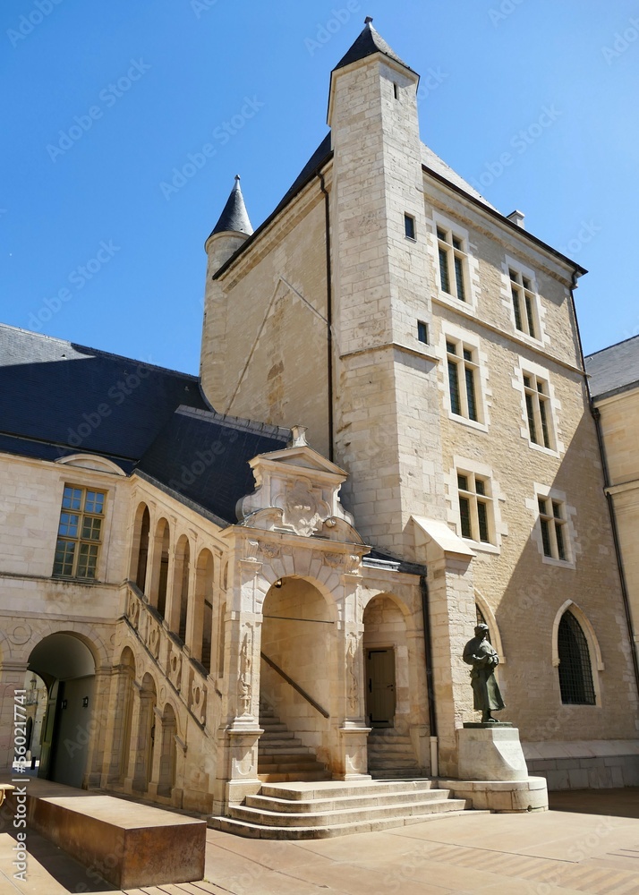 La tour de Bar de l’ancien palais des ducs et des états de Bourgogne à Dijon