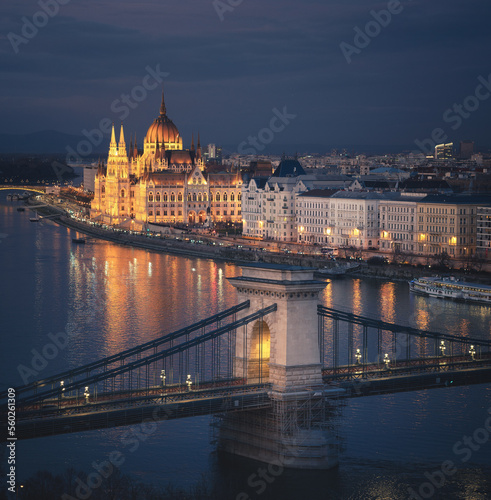 Famous Chain Bridge and the Hungarian Parliament in dusk