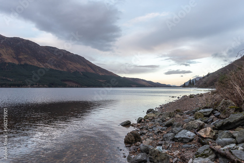 Abenddämmerung am Loch Lochry