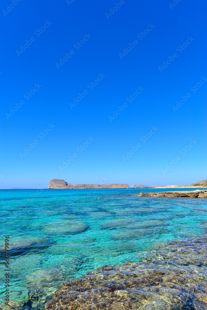 Blick von der Balos Bucht auf die Insel Gramvousa, Kreta (Griechenland) Blick von der Balos Bucht auf die Insel Gramvousa, Kreta (Griechenland)