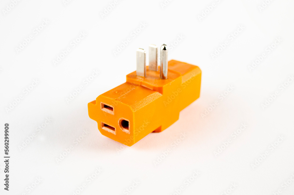 Multicontacto eléctrico en fondo blanco Multicontacto eléctrico en fondo blanco