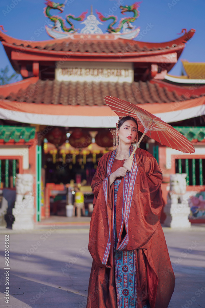 Red hanfu traditional gown #3