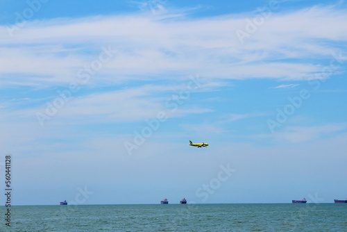 Aircraft  on approach to SKSM  photo