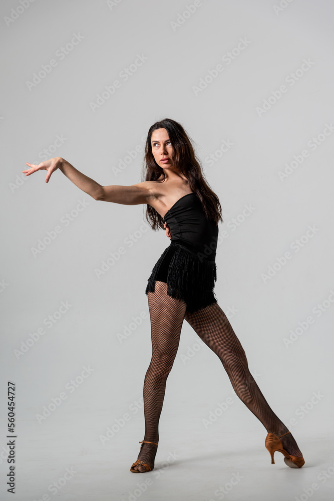 Passionate latina dancer in the studio Passionate latina dancer in the studio