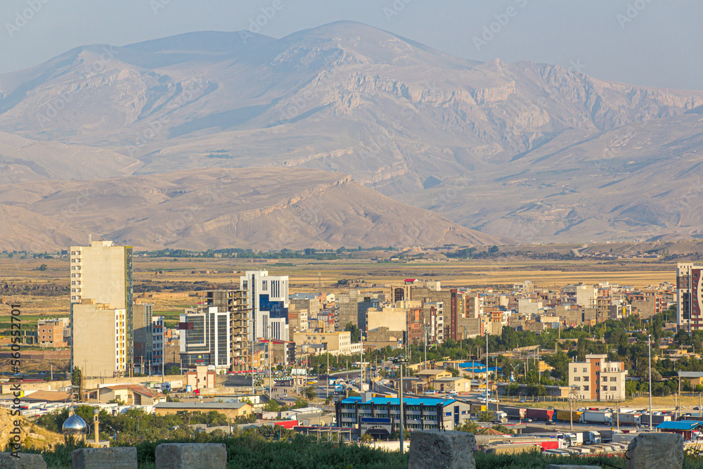 Obraz premium View of Bazargan border town, Iran