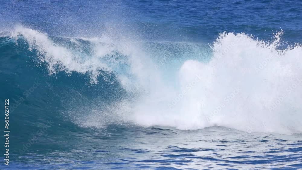 Ocean wave approaching shore on the Big Island of Hawaii. Ocean wave approaching shore on the Big Island of Hawaii.