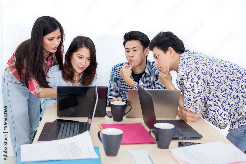 usinesspeople Working On Laptop Isolated On White Background usinesspeople Working On Laptop Isolated On White Background