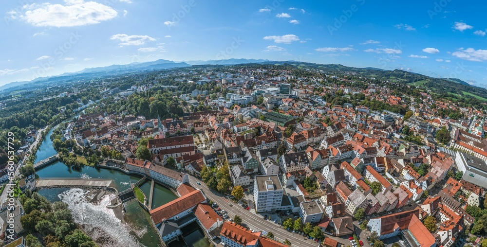 Kempten im Allgäu im Luftbild, Ausblick auf die Altstadt und St. Mang