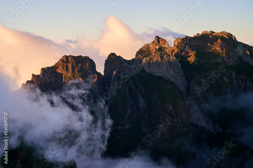 Mountain View over the clouds, Areeiro Madeira © Aldrin