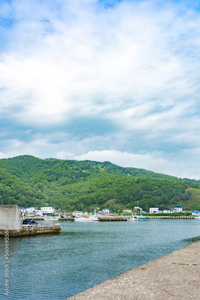 北海道羅臼の小さな漁港　まつのり
