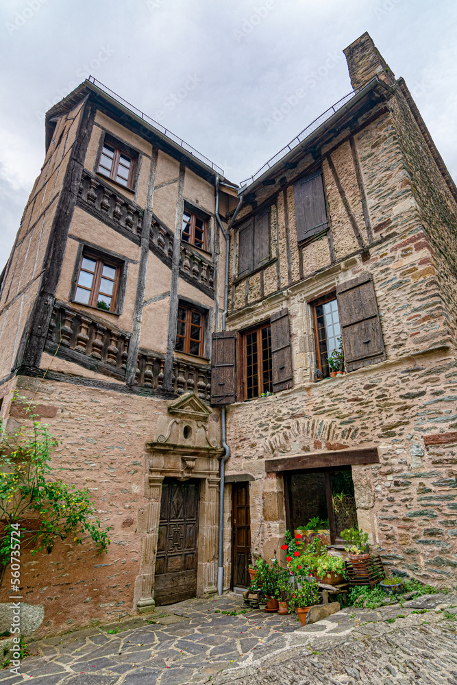 Conques Conques