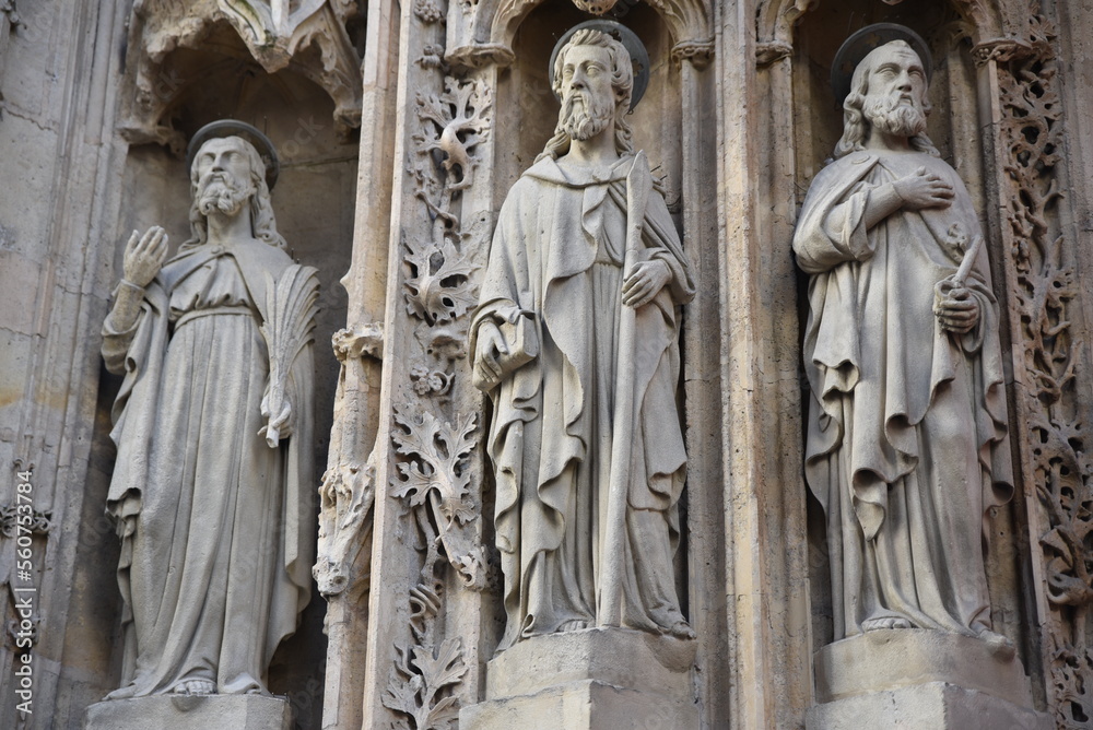 Statues de l'église Saint-Merri à Paris. France