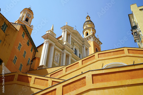 Fényképezés Glimpse of Menton Basilica of St