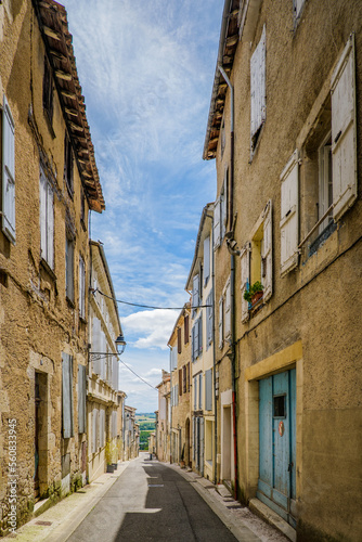 Fototapeta Naklejka Na Ścianę i Meble -  The quaint and narrow streets of Lectoure, a small and cute village in the south of France (Gers)