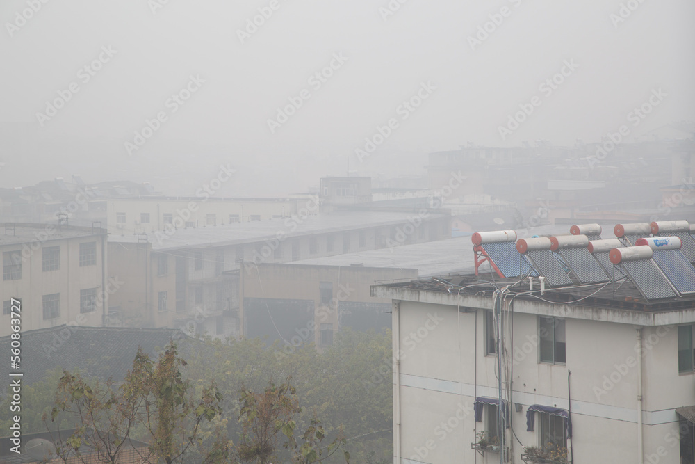 Fototapeta premium foggy city view