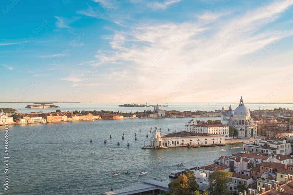 Fototapeta premium Beautiful views of Santa Maria Della Salute and the Venetian lagoon in Venice, Italy