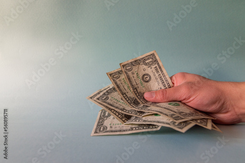 Dinero, monedas, deudas y finanzas